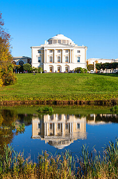 Pavlovsk Palace reflected in Slavyanka river, UNESCO World Heritage Site, Pavlovsk, near St. Petersburg, Russia, Europe