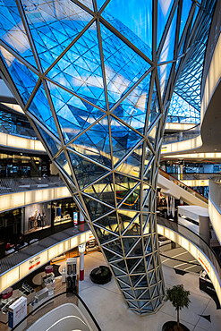 Modern Architecture in the Zeilgalerie Shopping Mall, Frankfurt, Hesse, Germany, Europe