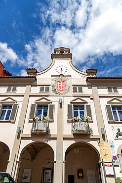 The town hall in the historic center of Neive, piazza Italia, Neive, Langhe, Piedmont, Italy