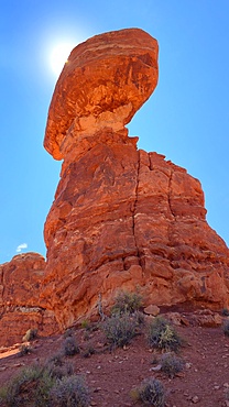 Balanced Rock,,Arches National Park, Utah, USA