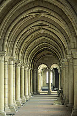 South aisle of the Cathedral, Laon, Aisne department, Picardy region, northern France, Europe