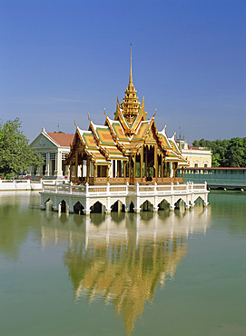 Phra Thinang Aiswan Thipha-at Pavilion, Bang Pa-in Palace, Nakhon Si Ayutthaya Province, Thailand, Asia