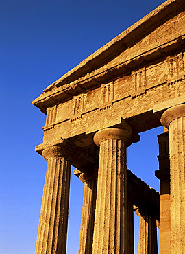 Temple of Concord, Valley of the Temples, Agrigento, Sicily, Italy, Europe