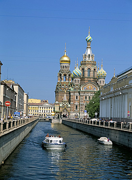 Canal and the Church on Spilled Blood, UNESCO World Heritage Site, St. Petersburg, Russia, Europe