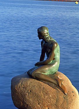 The Little Mermaid statue on a rock in the harbour of Copenhagen, Denmark, Scandinavia, Europe