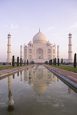 The Taj Mahal, UNESCO World Heritage Site, reflected in the Lotus Pool, Agra, Uttar Pradesh, India, Asia