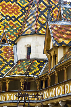 The colourful tiled roof at the Hotel Dieux in Beaune, Burgundy, France, Europe