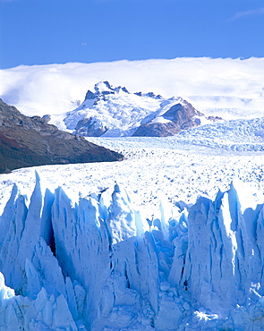 Perito Moreno glacier and Andes mountains, Parque Nacional Los Glaciares, El Calafate, Argentina, South America