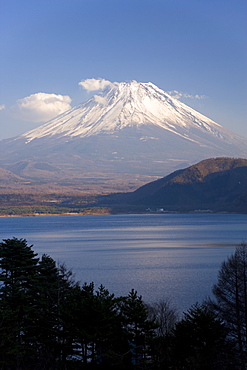 Mount Fuji, 3776m, viewed across Mototsu-Ko, one of the lakes in the Fuji Go-ko (Fuji Five Lakes) region, Honshu, Japan, Asia