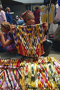 Osh Bazaar, Osh, Kirghizstan, Central Asia, Asia