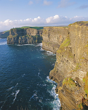 O'Brian's Tower and Breanan Mor seastack looking from Hag's Head, the Cliffs of Moher (230m cliffs), County Clare, Munster, Republic of Ireland (Eire), Europe