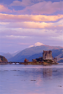 Eilean Donan (Eilean Donnan) Castle, Dornie, Highlands Region, Scotland, UK, Europe