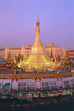 Elevated view of the Sule Paya (Sula pagoda) at dusk, Yangon (Rangoon), Myanmar (Burma), Asia