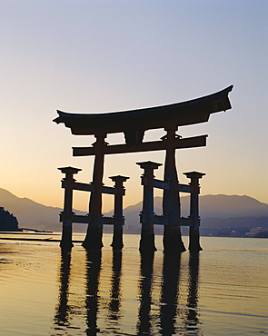 Great Torii, Itsukushima Shrine, Akini Miyajma, Japan