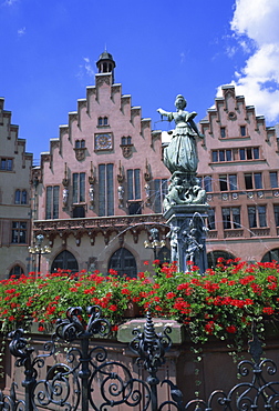 Justice Fountain and Romer, Frankfurt am Main, Hessen, Germany, Europe