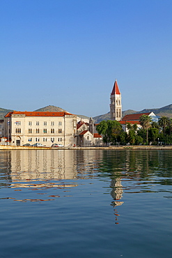 Trogir, view of the cathedral across the water