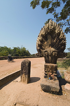 The 12th century bridge near Siem Reap, Cambodia, Indochina, Southeast Asia, Asia