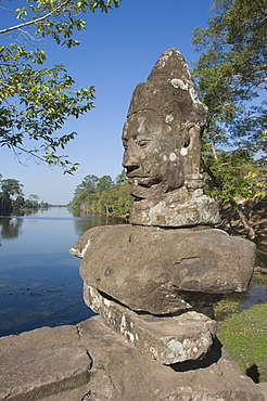 South Gate entrance to Angkor Thom, Angkor, UNESCO World Heritage Site, Siem Reap, Cambodia, Indochina, Southeast Asia, Asia