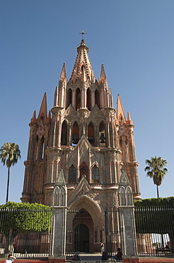 La Parroquia, church notable for its fantastic Neo-Gothic exterior, San Miguel de Allende (San Miguel), Guanajuato State, Mexico, North America