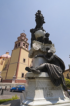 The 17th century Basilica de Nuestra Senora de Guanajuato in Guanajuato, a UNESCO World Heritage Site, Guanajuato State, Mexico, North America