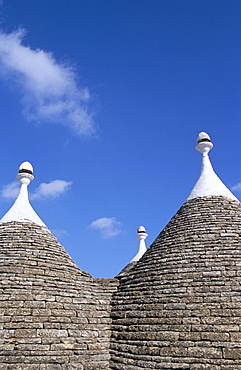 Old trulli houses with stone domed roof, Alberobello, UNESCO World Heritage Site, Puglia, Italy, Europe