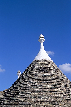 Old trulli houses with stone domed roof, Alberobello, UNESCO World Heritage Site, Puglia, Italy, Europe