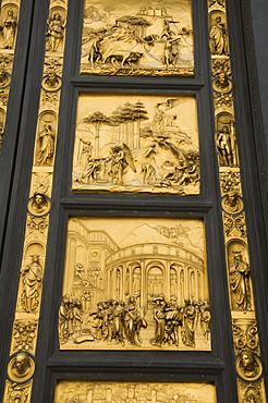 Ghiberti's door, the Gates of Paradise, East door of the Battistero (Baptistry), Florence (Firenze), Tuscany, Italy, Europe