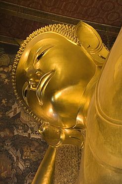 Reclining Buddha statue 150 feet long, Wat Pho (Wat Phra Chetuphon), Bangkok, Thailand, Southeast Asia, Asia