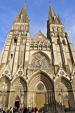 Western facade of Notre Dame Cathedral, dating from the 12th and 13th centuries, Bayeux, Calvados, Normandy, France, Europe