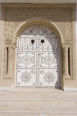 Door, to the north of Hammamet, Tunisia, North Africa, Africa