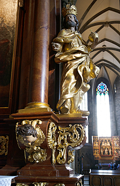 Interior, Stephansdom (St. Stephen's Cathedral), Vienna, Austria, Europe