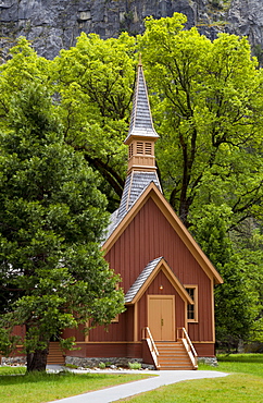 Historic Interdenominational Chapel (Yosemite Community church), Yosemite Valley, Yosemite National Park, UNESCO World Heritage Site, Sierra Nevada, California, United States of America, North America