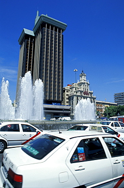 Spain, Madrid, The Traffic On Paseo De Recoleto & Plaza Colon