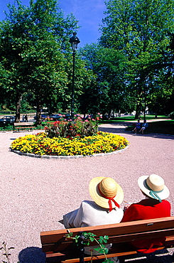 France, Centre, Allier (03), Vichy, Thermal Baths Center, Two Ladies Sitted On A Bench In The Park