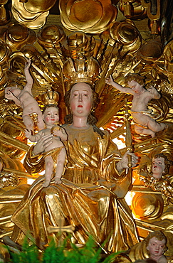 Slovenia, The Julian Alps, Bled Lake (Alt 501m) And The Church Of Vows On An Island, Virgin And Child On The Baroque Altar