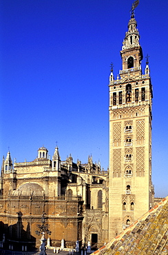 Spain, Andaloucia, Sevilla, Cathedral & The Giralda Tower