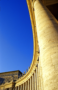 Italy, Rome, Vatican, St. Peterõs Square, Bernini Colonnade