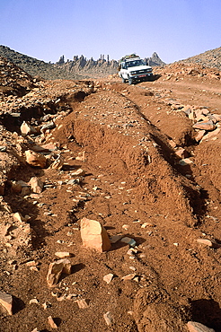 Algeria, Sahara, Hoggar, 4 Wheels Drive Heading On Trail In The Atakor Mountains 