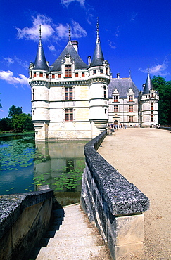 France, To Uraine Val-De-Loire, In Dre-Et-Loire, Azay-Le-Rideau, The Castle And Park, Facade On The Lake 