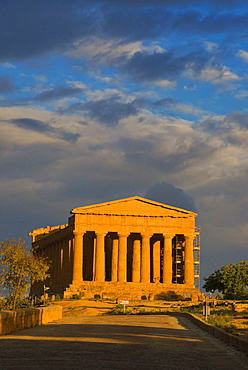 Temple of Concordia, Valley of the Temples, Agrigento, UNESCO World Heritage Site, Sicily, Italy, Europe