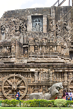 The mid 13th century Sun Temple, dedicated to Surya, the Hindu Sun God, constructed as a twelve-wheeled chariot drawn by seven horses, UNESCO World Heritage Site, Konarak, Puri District, Odisha, India, Asia