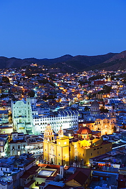 Basilica de Nuestra Senora de Guanajuato and University building, Guanajuato, UNESCO World Heritage Site, Guanajuato state, Mexico, North America