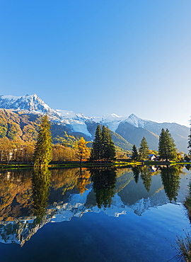 Lacs des Gaillands, Chamonix Valley, Rhone Alps, Haute Savoie, France, Europe