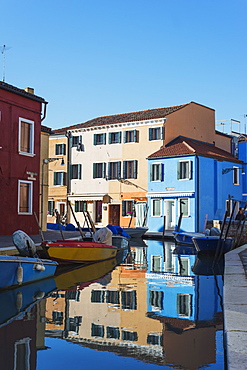 Multi coloured canal side houses, Burano, Venice, UNESCO World Heritage Site, Veneto, Italy, Europe