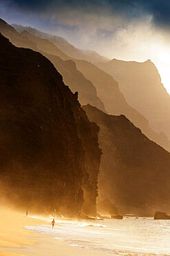 Pali sea cliffs on the Kalaulau trail, Napali Coast State Park, Kauai Island, Hawaii, United States of America, North America