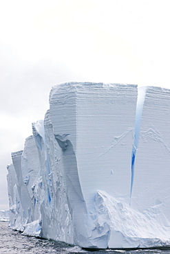 Tabular iceberg, Southern Ocean, Antarctic, Polar Regions