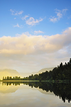 Sunset, Lake Matheson, Westland Tai Poutini National Park, UNESCO World Heritage Site, West Coast, South Island, New Zealand, Pacific