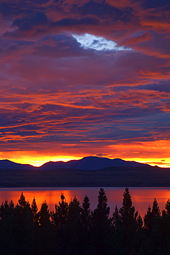 Sunrise, Lake Pukaki, Canterbury, South Island, New Zealand, Pacific