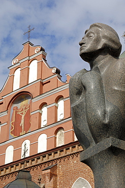 Statue of Adam Mickiewicz with Bernardine church and monastery in the background, Vilnius, UNESCO World Heritage Site, Lithuania, Baltic States, Europe