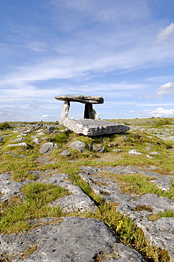 Poulnabrone Dolmen Portal Megalithic Tomb, The Burren, County Clare, Munster, Republic of Ireland, Europe